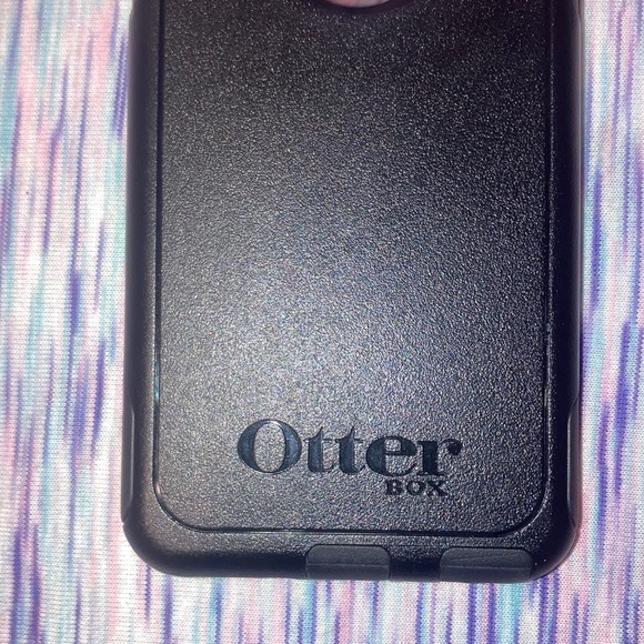 2 otterbox’s brand new - Picture 7 of 8